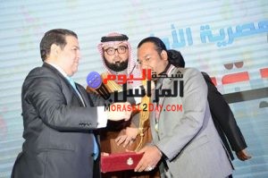 1المنجزين العرب تكرم السفير زهير منقل 